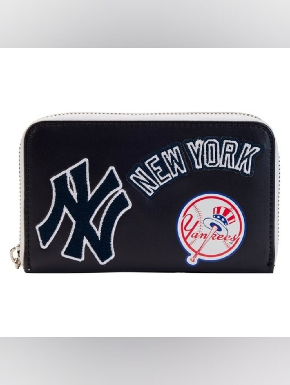 Loungefly New York Yankees Patches Zip Around hard tag Wallet NWT